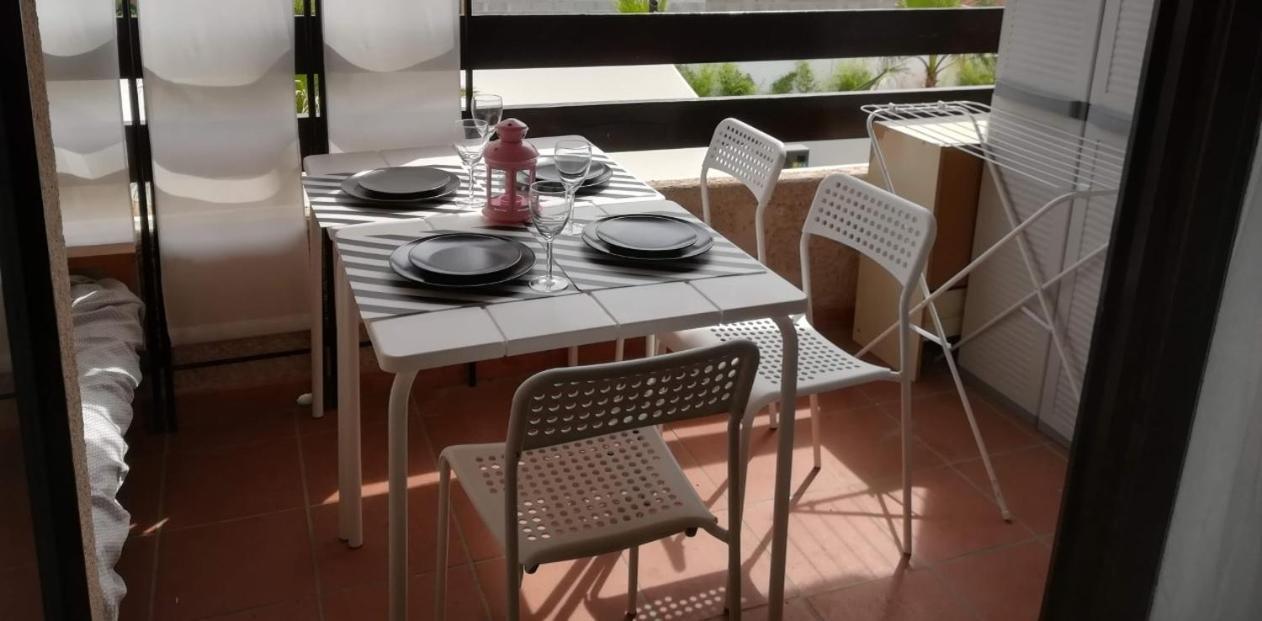 Appartement Terrasse Vue Mer, Plage Gorguette A 1 Minute A Pied, Wifi,Clim Parking Collectif Sanary-sur-Mer Exterior photo